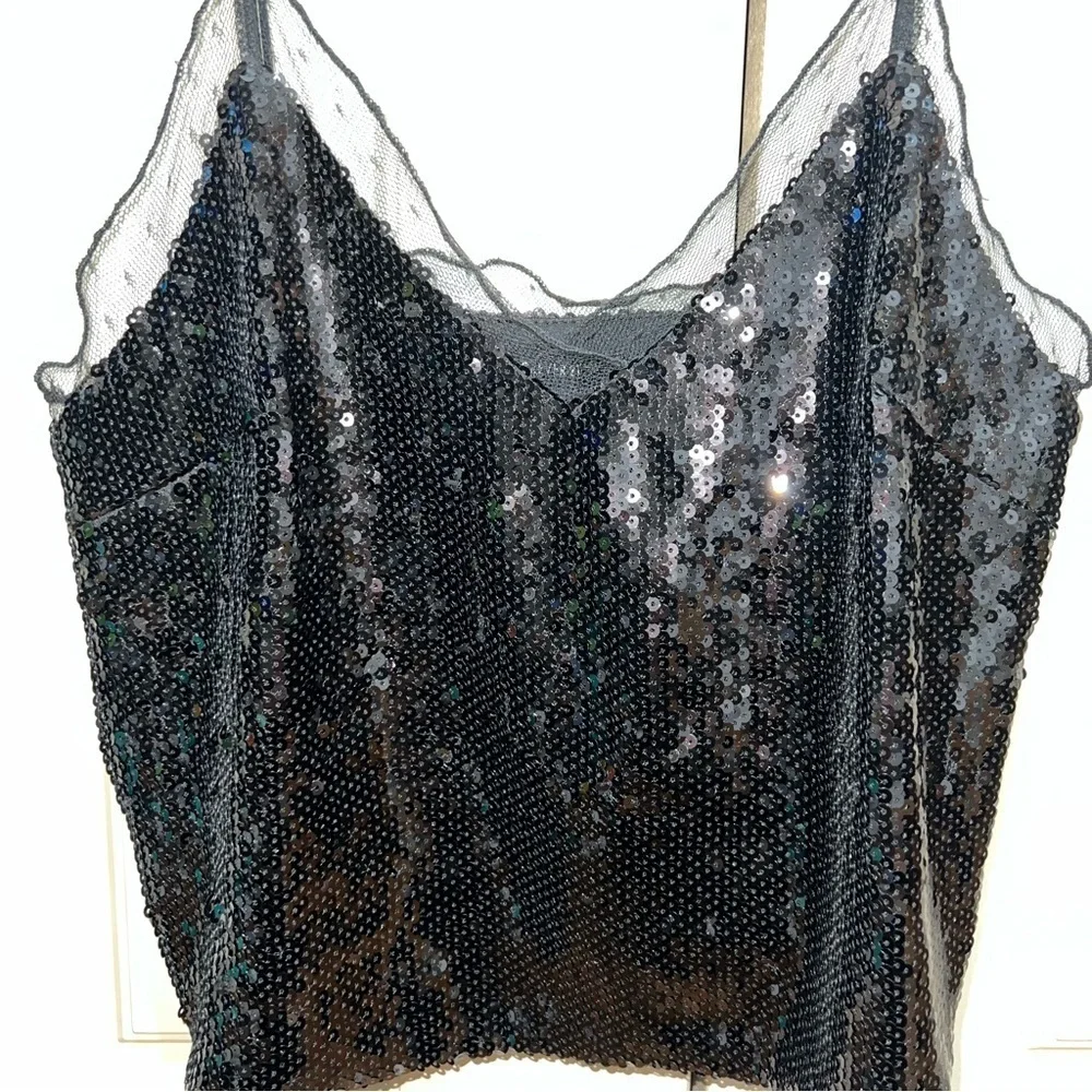 Forever 21 Black Sequin and Tulle V-Neck Spaghetti Strap Crop Top Camisole Sz S - Picture 2 of 11